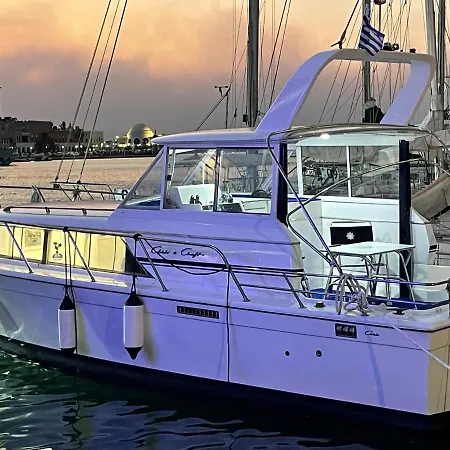 Rodos On The Sea Botel *